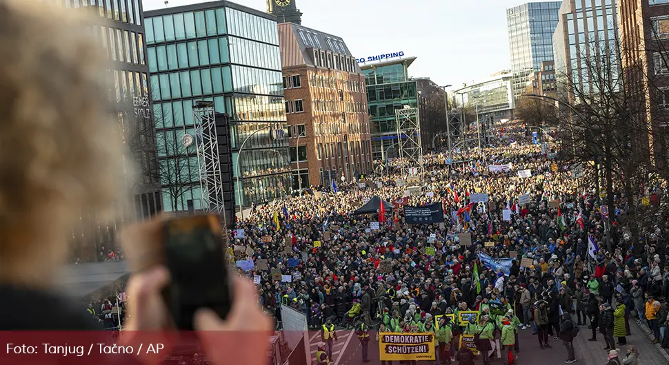 protest hamburg njemacka.webp